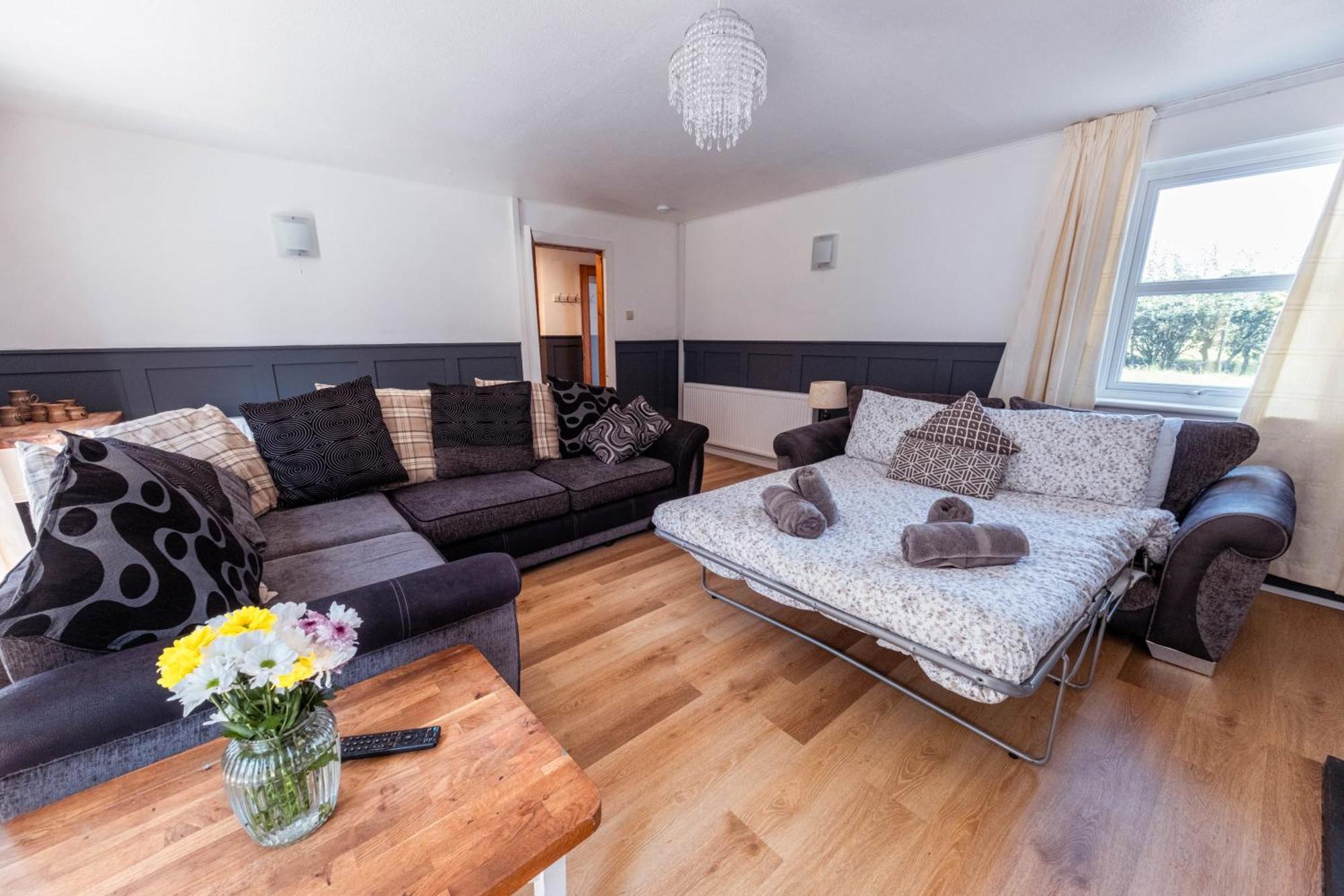 Large Country House With Garden, Outdoor Spa Area & Games Room With Hot Tub And Fire Pit ウィグタウン エクステリア 写真